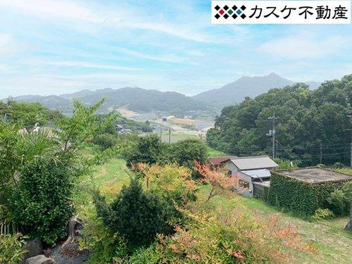 お庭から臨む団地下の風景。高台で眺望良好です。