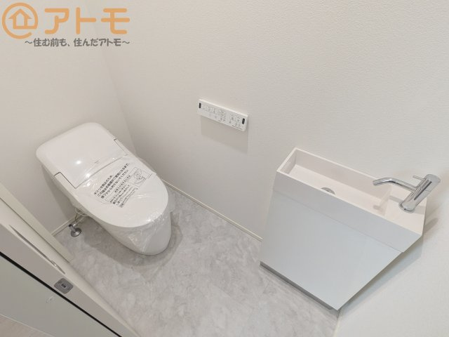 年代を問わず使いやすい洗浄機能付きのトイレ♪肌への負担をも減らせるのでお子様の敏感なお肌も安心！
