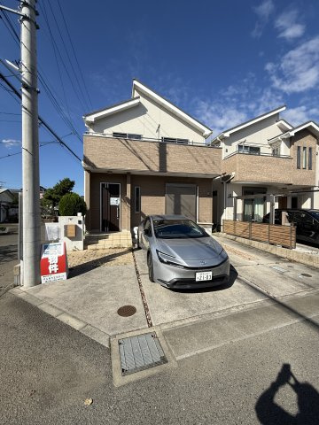 人気の南×西の角住戸◎たっぷりの陽光が差し込む、開放感溢れる区画！　室内大変キレイにお使いです◎　