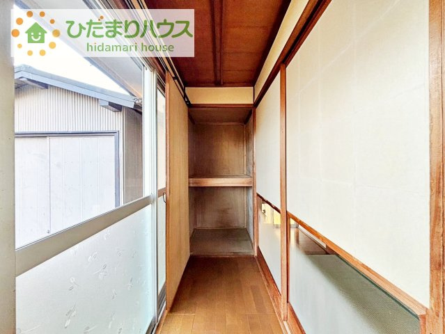 家族みんなで共同で使える便利な廊下収納！