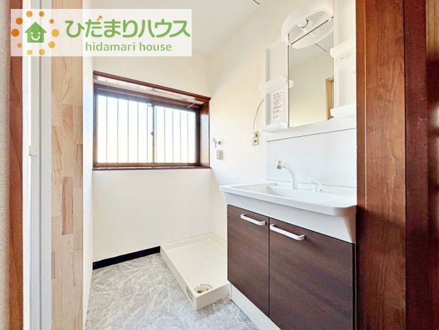 シンプルで使い勝手の良い独立洗面台！