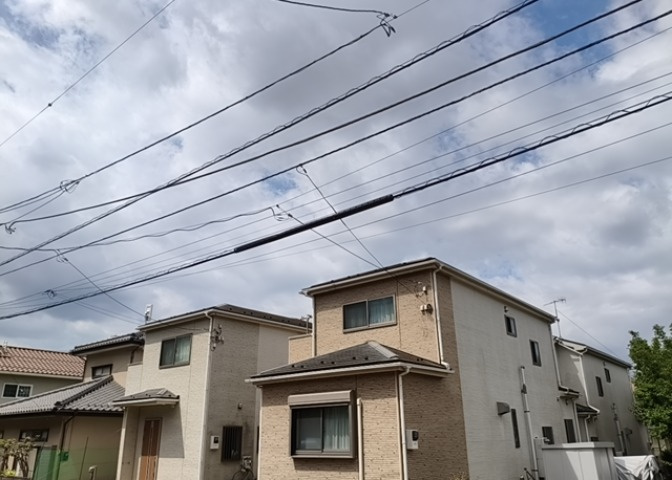 駐車場と明記されていても、最小スペースでつくられた駐車場だと大型車は駐車できなかったり、出入りしにくくなったりする可能性があります。お車のサイズと購入したい物件の駐車場のサイズを現地で確認しましょう。