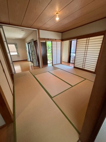 広縁も付いた8帖の和室