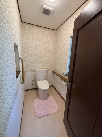 驚きの広さ1階トイレ