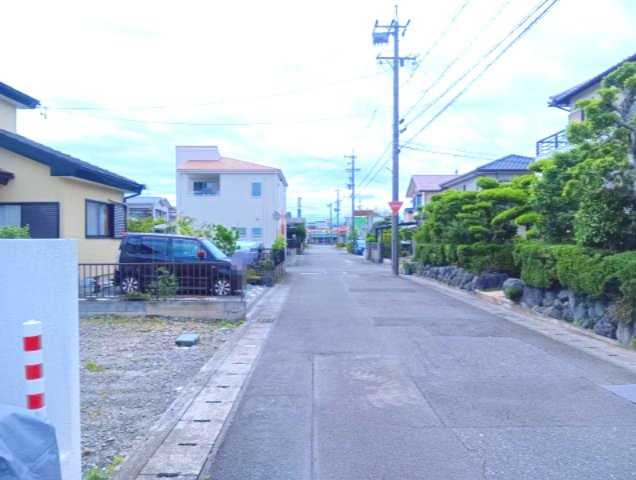 前面道路は直線で見通しが良いです！
