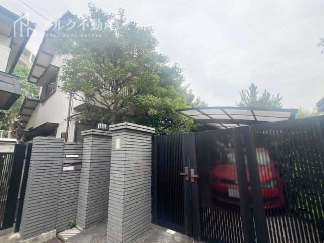 木造瓦葺2階建