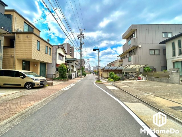 穏やかな街並みが広がる、落ち着いた住環境です