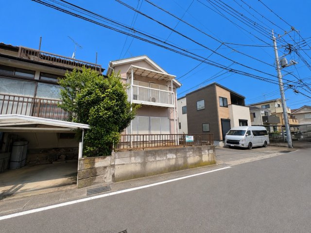 ■お好きなハウスメーカーで建築可能です！　■開放感ある南東角地！　■土地面積約30坪　■春日部市立緑小学校徒歩12分(900ｍ)・緑中学校徒歩18分(1400ｍ)