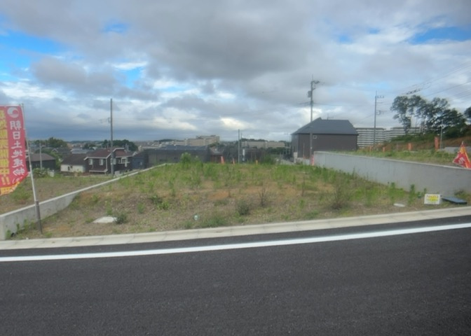 物件の詳細については、現地を見てわかること以外に、役所や法務局などで調べないとわからないことがあります。そのため、現地に行く場合は、もしこの物件を買ったらどのような生活ができるかをイメージしましょう。