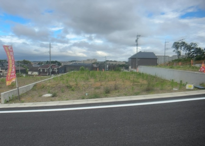 家を建てる前提で土地を探している場合、地盤の丈夫さは譲れない条件の一つです。地盤が脆弱だと追加工事が必要となります。また、過去に地盤沈下や液状化現象を起こした土地は、できるだけ避けた方がいいでしょう。