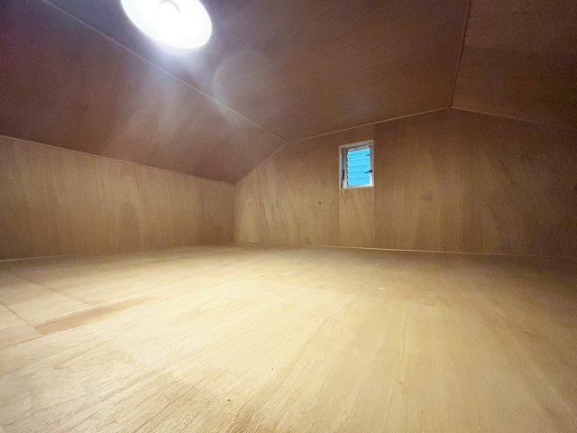 屋根裏部屋