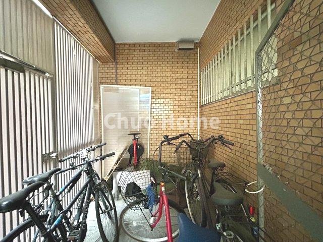 【自転車置き場】最新の空き状況や費用などの詳細は担当スタッフまでお問い合わせください。