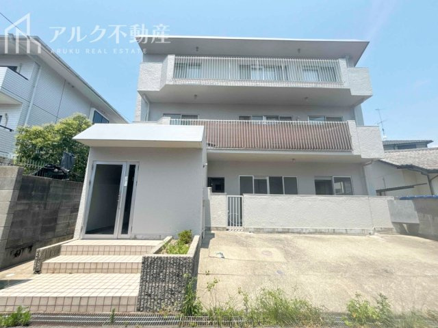 RC造3階建