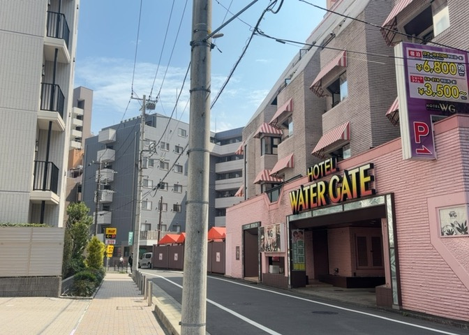眺望を気にして物件を探す場合、前面に建物が建っていないか現地で確認しましょう！前面に建物があると景色はもちろん、日当たりや風通しにも影響が出てきます。住んだ時のことを想像しながら現地見学をしましょう。