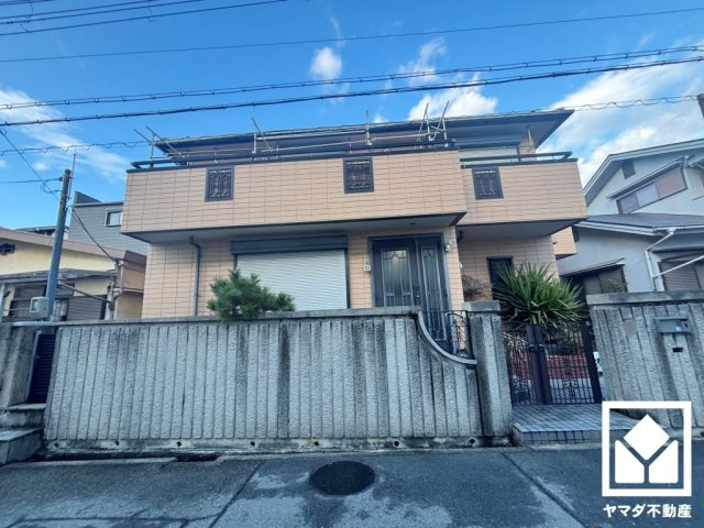「マックスバリュ西宮上田店」まで徒歩5分、「セブンイレブン西宮上田中町店」まで徒歩7分、「ドラッグユタカ西宮高須店」まで徒歩8分など、お買い物施設が徒歩圏内に複数あり便利な住環境です。