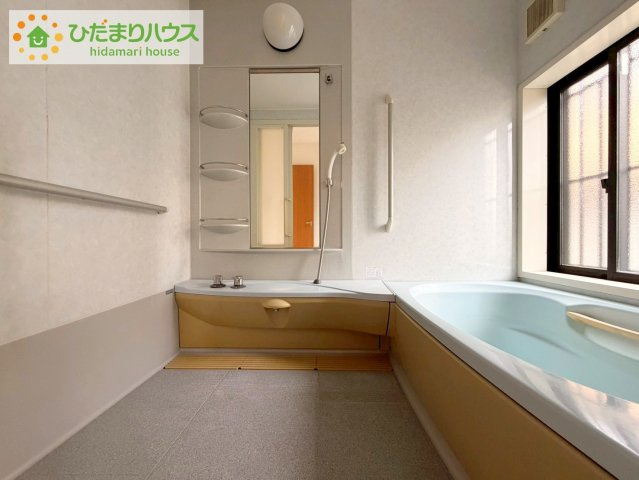何歳まで一緒に入ってくれるだろうか・・・。　広いお風呂は、お子様と一緒に入るバスタイムがより楽しくなります。