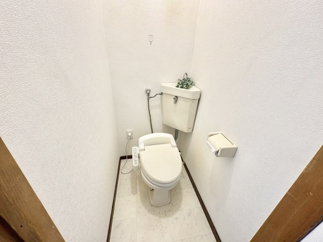2階トイレ　H25年便器入れ替え