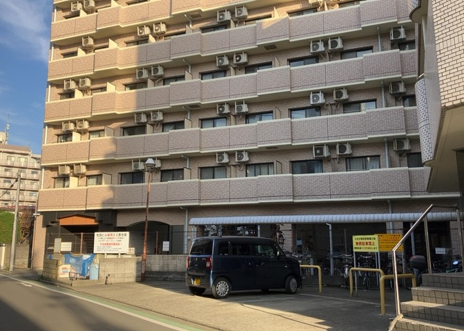 隣家の土地はどうなっているのか、生活利便施設が近くにあるのか、学校まで近いかなど、お客様のライフスタイルにあわせたイメージが重要です。また、近くにあると困る施設が近くにないかも確認するといいでしょう。