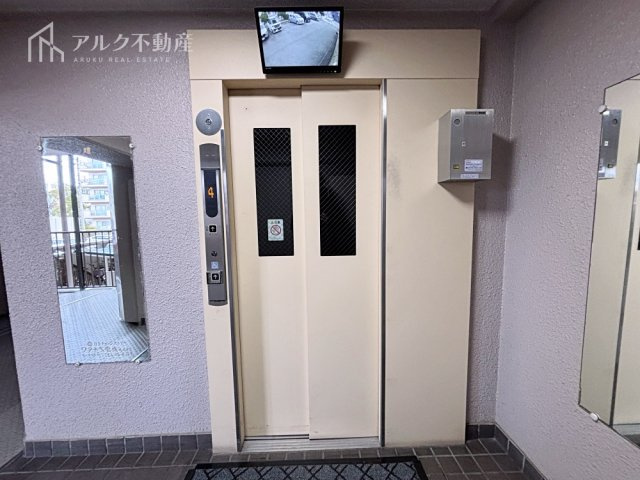 共用エレベーター