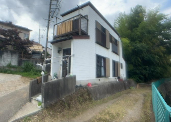 物件の詳細については、現地を見てわかること以外に、役所や法務局などで調べないとわからないことがあります。そのため、現地に行く場合は、もしこの物件を買ったらどのような生活ができるかをイメージしましょう。