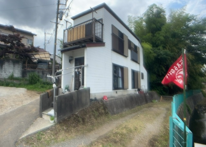 桜や紅葉の名所に出かける人は多いと思いますが、家にいながら季節の移ろいを感じる生活を送りませんか？リビングや窓から見える景色が生活を彩るワンポイントに！現地から見える景色を堪能してみては如何でしょう。