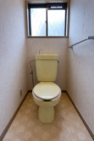 プライベート空間として機能や内装にこだわった、優しい雰囲気のトイレはリラックス空間へ。