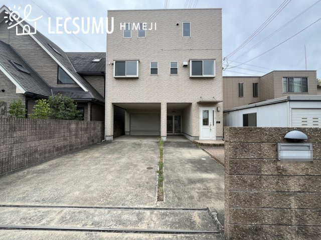 外観：328000606951