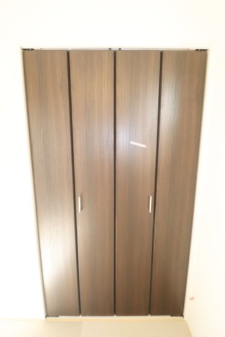 【郡山市安積荒井２丁目　　　１号棟　　　安積第１小学校、安積中学区の収納】