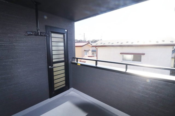 【郡山市安積荒井２丁目　　　１号棟　　　安積第１小学校、安積中学区のバルコニー】