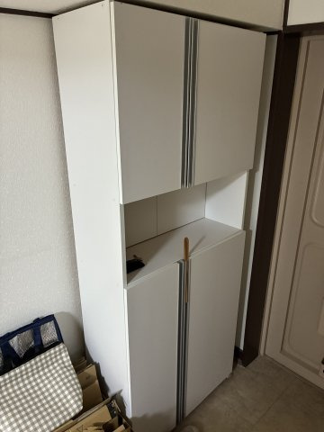 玄関には下駄箱が付いています。