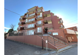 ライオンズマンション金沢八景D棟の外観