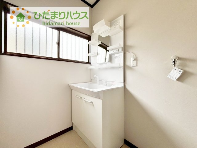 シンプルで使い勝手の良い独立洗面台！