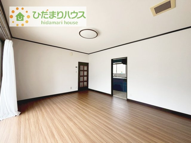 早くお仕事終わらせて、家に帰りたくなるようなリビングです(^^♪