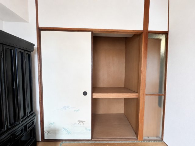 押入※AIによる荷物除去を行っております
