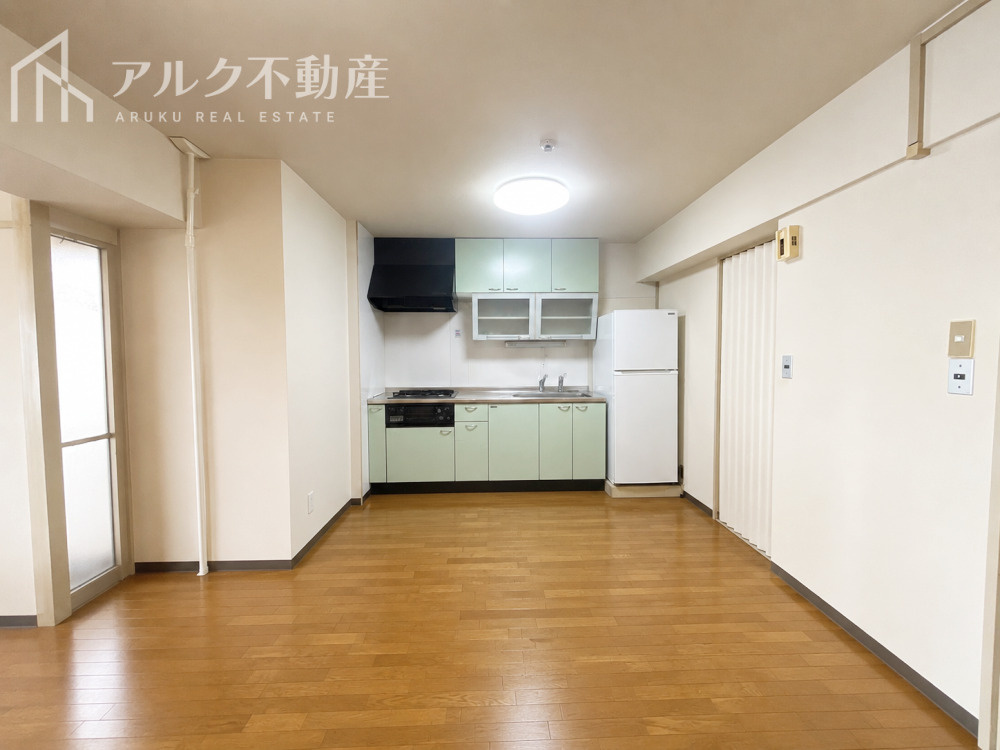 居間・リビング※AIによる荷物除去を行っております