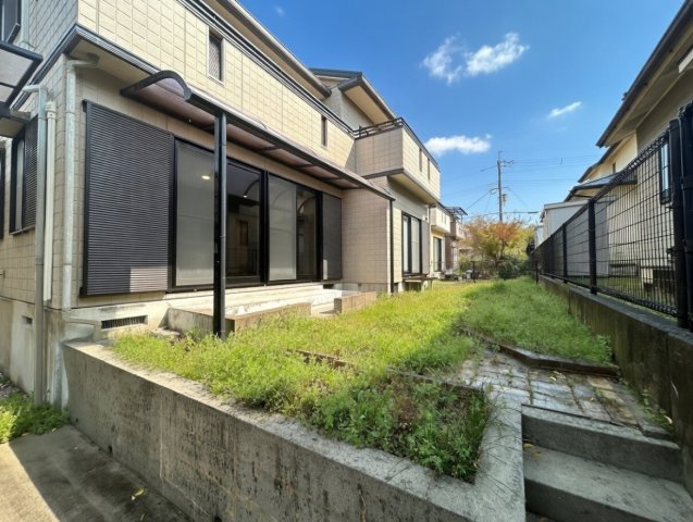 周辺は落ち着いた街並みの住宅地！子育てがしやすい住環境です！気になることがありましたら、お気軽にお問い合わせください！