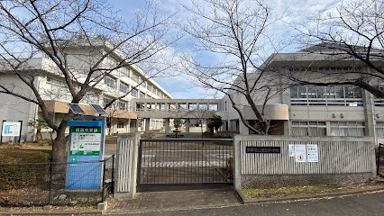 市立諏訪中学校まで徒歩18分