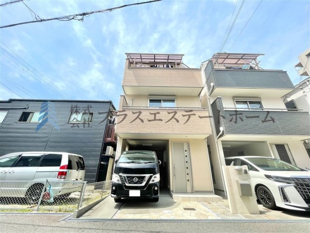 ハイルーフ車可能な車庫付き♪平成23年11月築♪