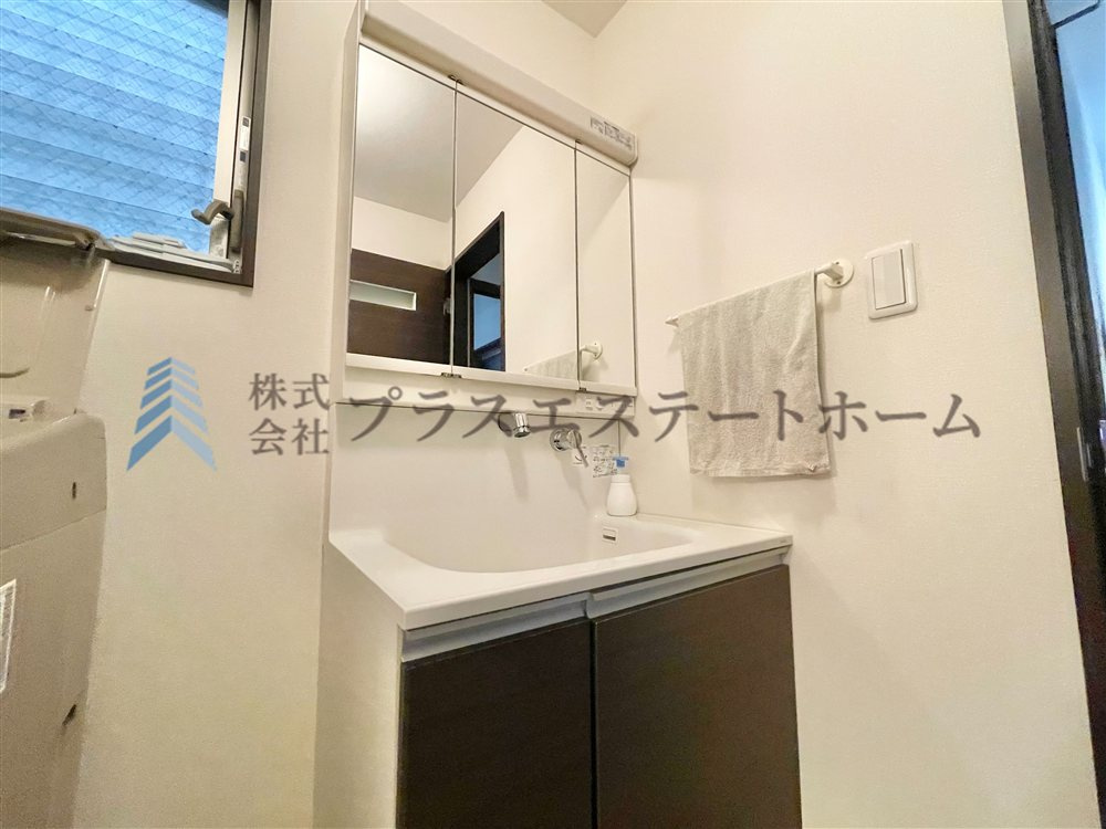 大型洗面器は、洗顔・洗髪はもちろん、つけ置き洗いなどにも便利です♪