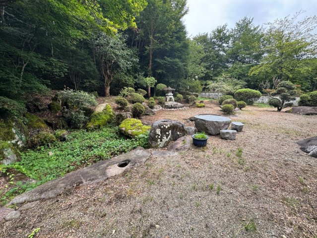 簡単な家庭菜園も楽しめるお庭です