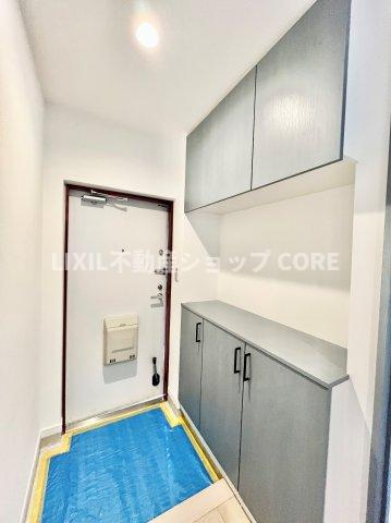 玄関ホールがスッキリ広々としていると帰る時も出ていく時も気持ちが良いものです！　