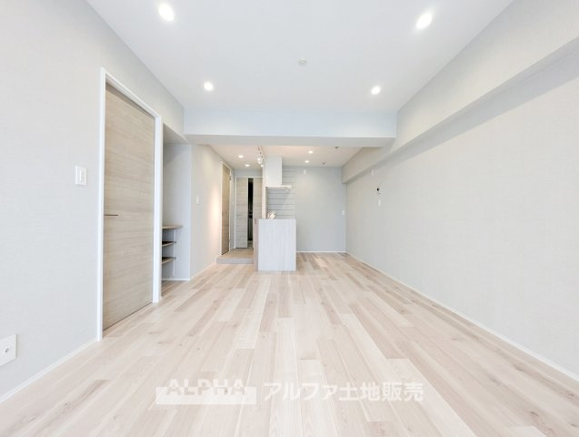 【Gathering　Place】　◆人を招きたくなる◆　友人とのホームパーティーや、ご親族との食事会など、大切な人と過ごす時間をより心地よく演出するリビングです。