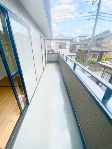 前面道路含む現地写真です