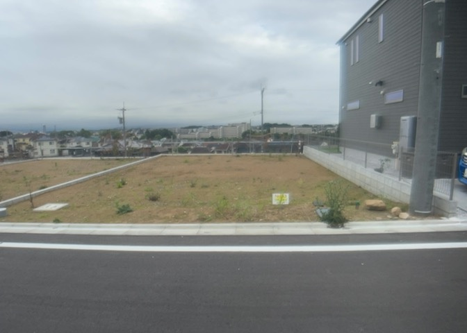 物件の詳細については、現地を見てわかること以外に、役所や法務局などで調べないとわからないことがあります。そのため、現地に行く場合は、もしこの物件を買ったらどのような生活ができるかをイメージしましょう。