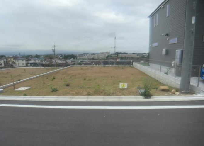 家を建てる前提で土地を探している場合、地盤の丈夫さは譲れない条件の一つです。地盤が脆弱だと追加工事が必要となります。また、過去に地盤沈下や液状化現象を起こした土地は、できるだけ避けた方がいいでしょう。