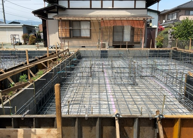 物件の詳細については、現地を見てわかること以外に、役所や法務局などで調べないとわからないことがあります。そのため、現地に行く場合は、もしこの物件を買ったらどのような生活ができるかをイメージしましょう。