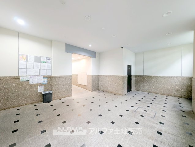 【lobby】　◆ロビー◆共用部は管理の行き届いた綺麗なスペース。いつも明るく家族を、来客を出迎えてくれる大切な場所です。