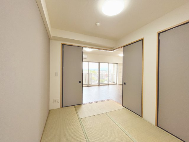 柔らかい畳が心地よい和室