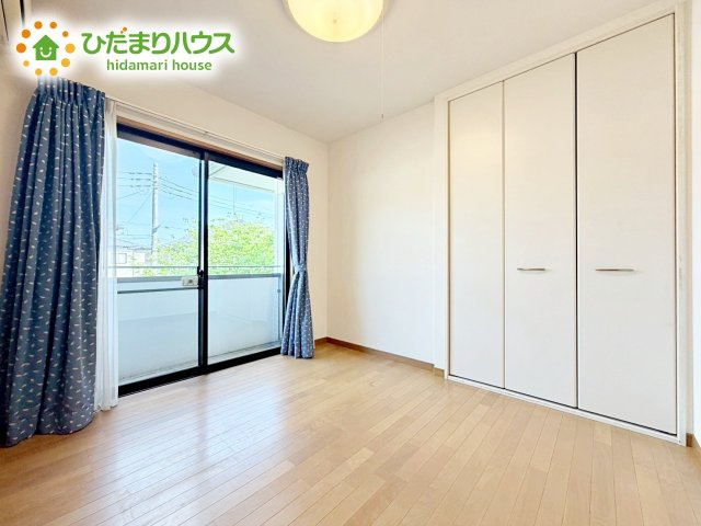 机にベッドを置けば子供部屋の完成です！