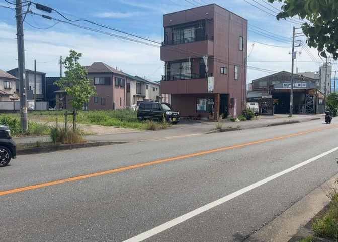 土地探しをしていると都市計画区域という言葉を目にすると思います。法律によって、都道府県知事や国土交通大臣が指定するエリアのことを指しており、都市計画区域は市街化区域と市街化調整区域に分けられています。